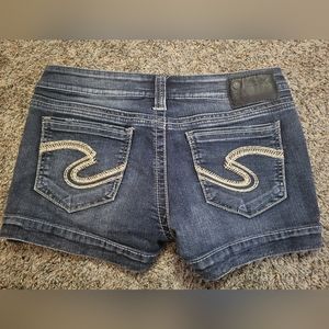 Silver jean co shorts size 28